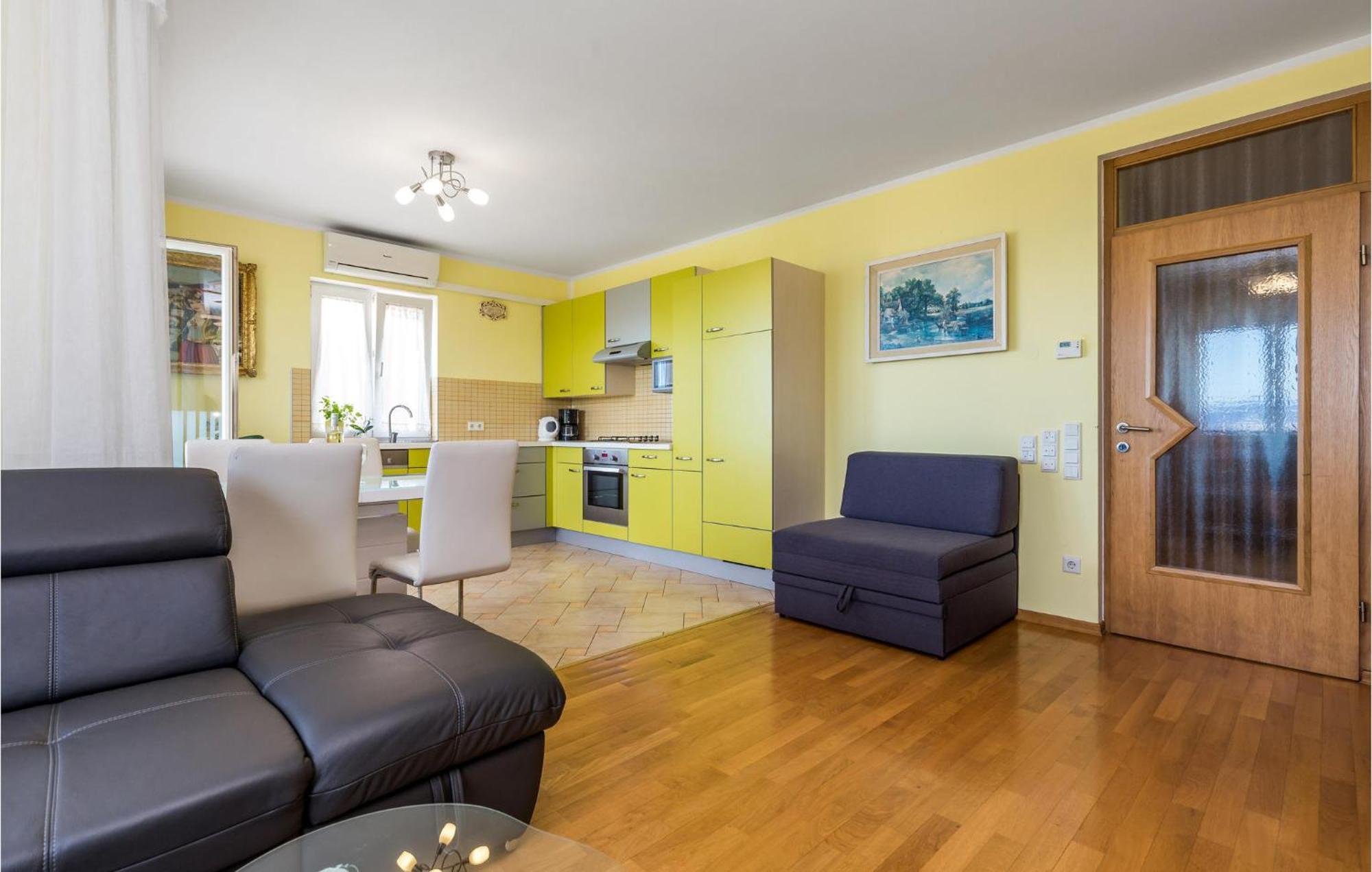 Stunning Apartment In Volosko With House Sea View Exterior photo
